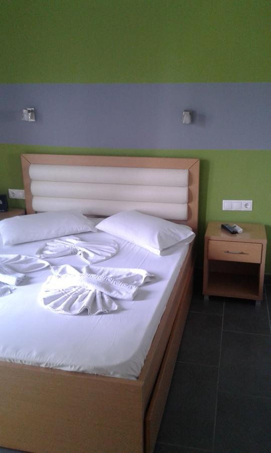 Gia Banaki Hotel Leptokaryá Buitenkant foto